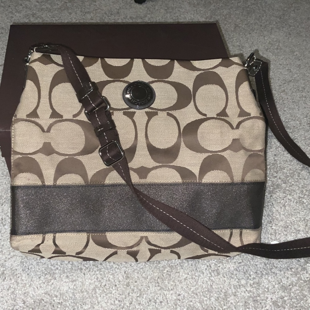 Coach handbag over shoulder brown and tan - like new